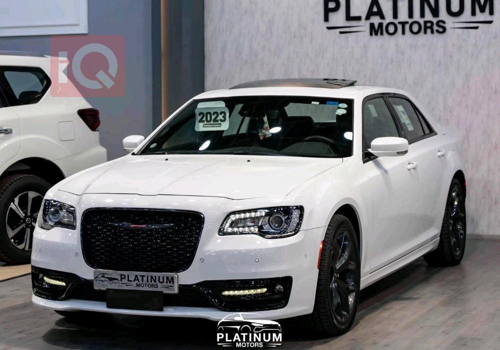 کرایسلەر 300